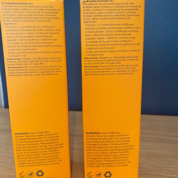 2 Rodial  Vitimin C Brightening Cleansers - Picture 3 of 4